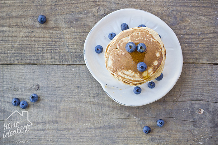 Oatmeal pancakes_blueberry_watermark1