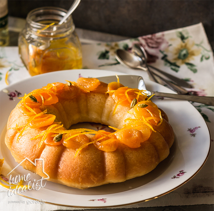 savarin_with_dried_apricots